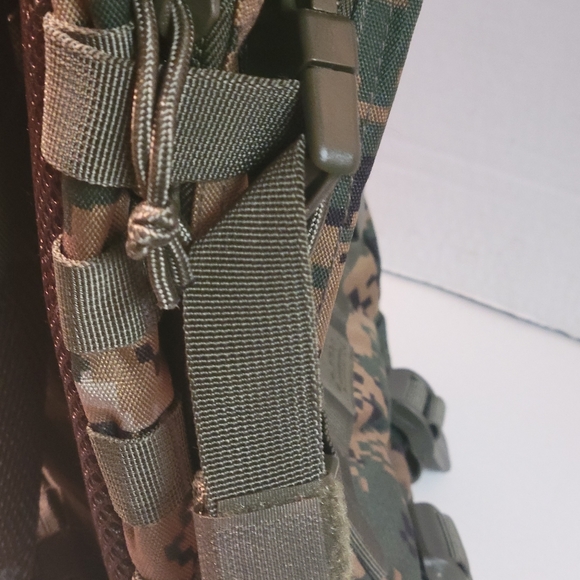 RED ROCK BACKPACK - Picture 9 of 14